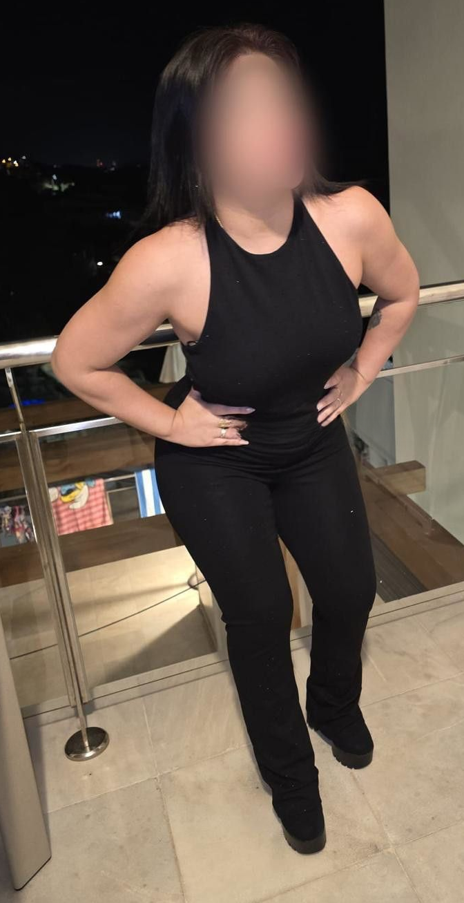 742050619 | MELANY | Chica