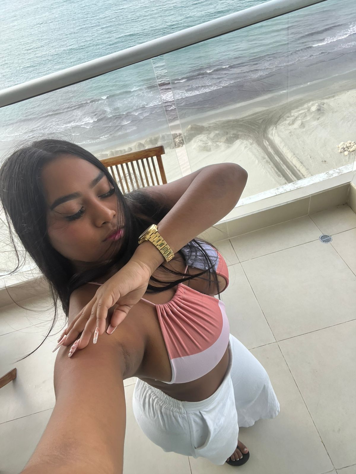 604272053 | MELY | Chica