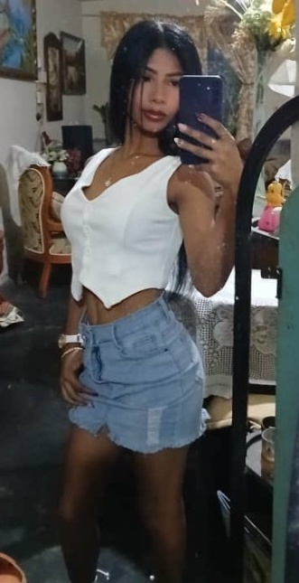 633394569 | ANDREA | Chica