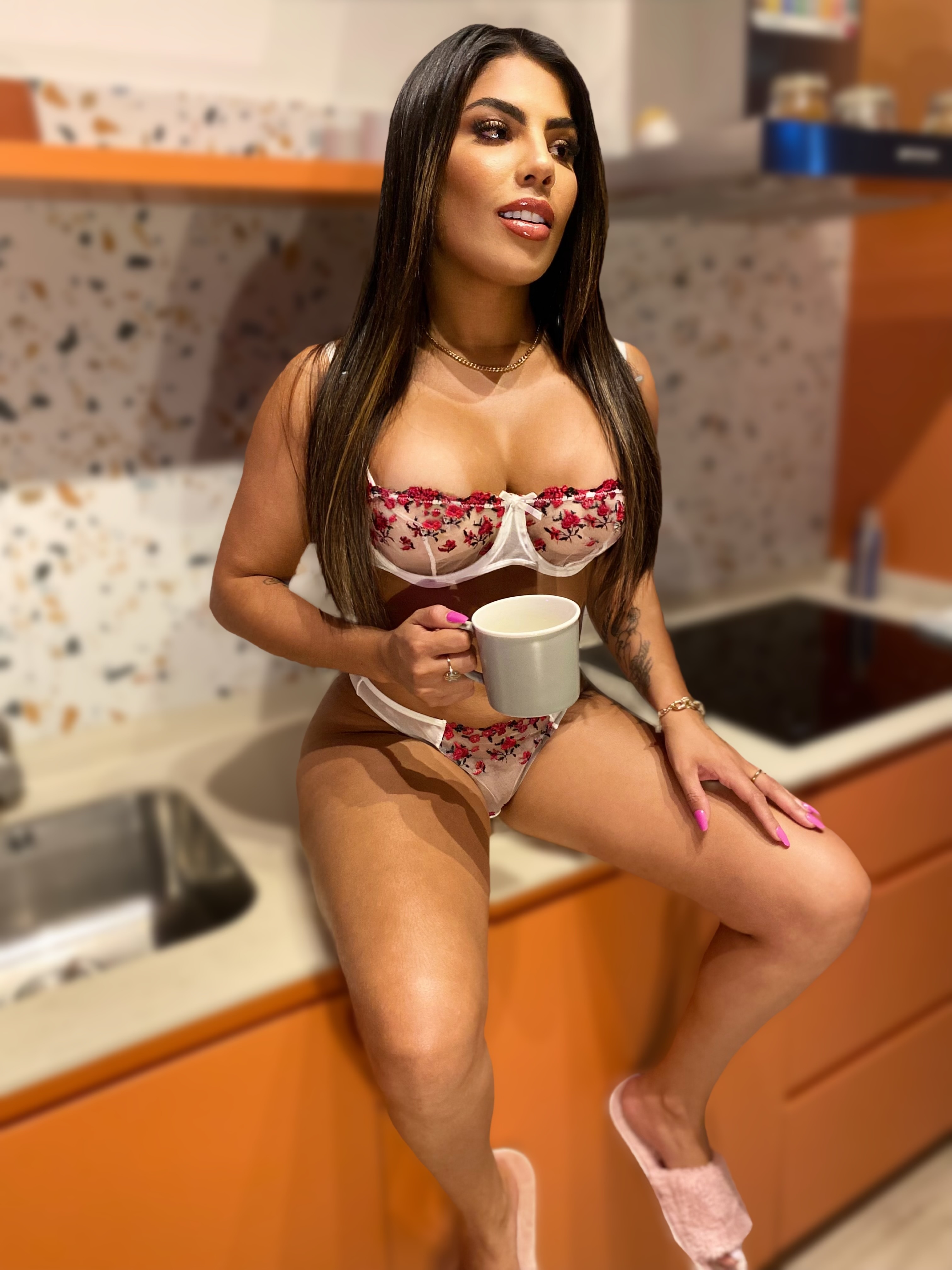 643830409 | INGRID | Chica