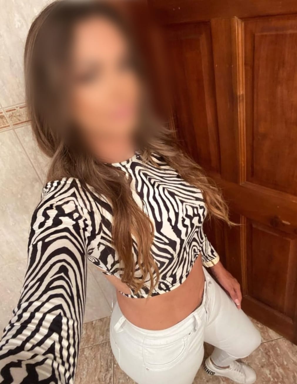 603154919 | LIA | Chica