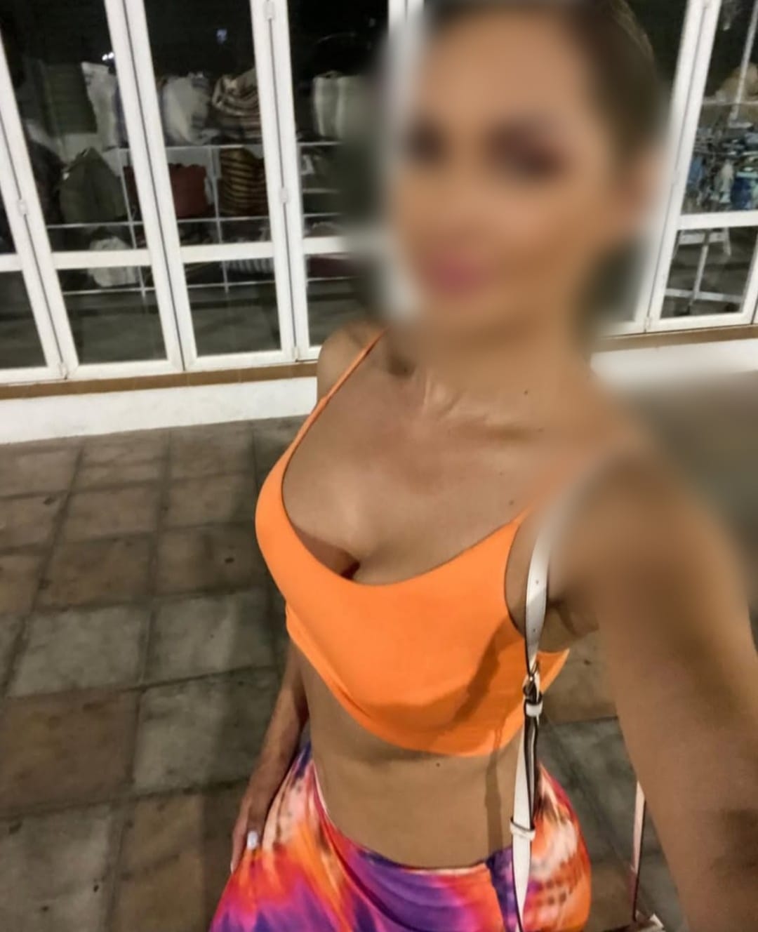 603154919 | LIA | Chica