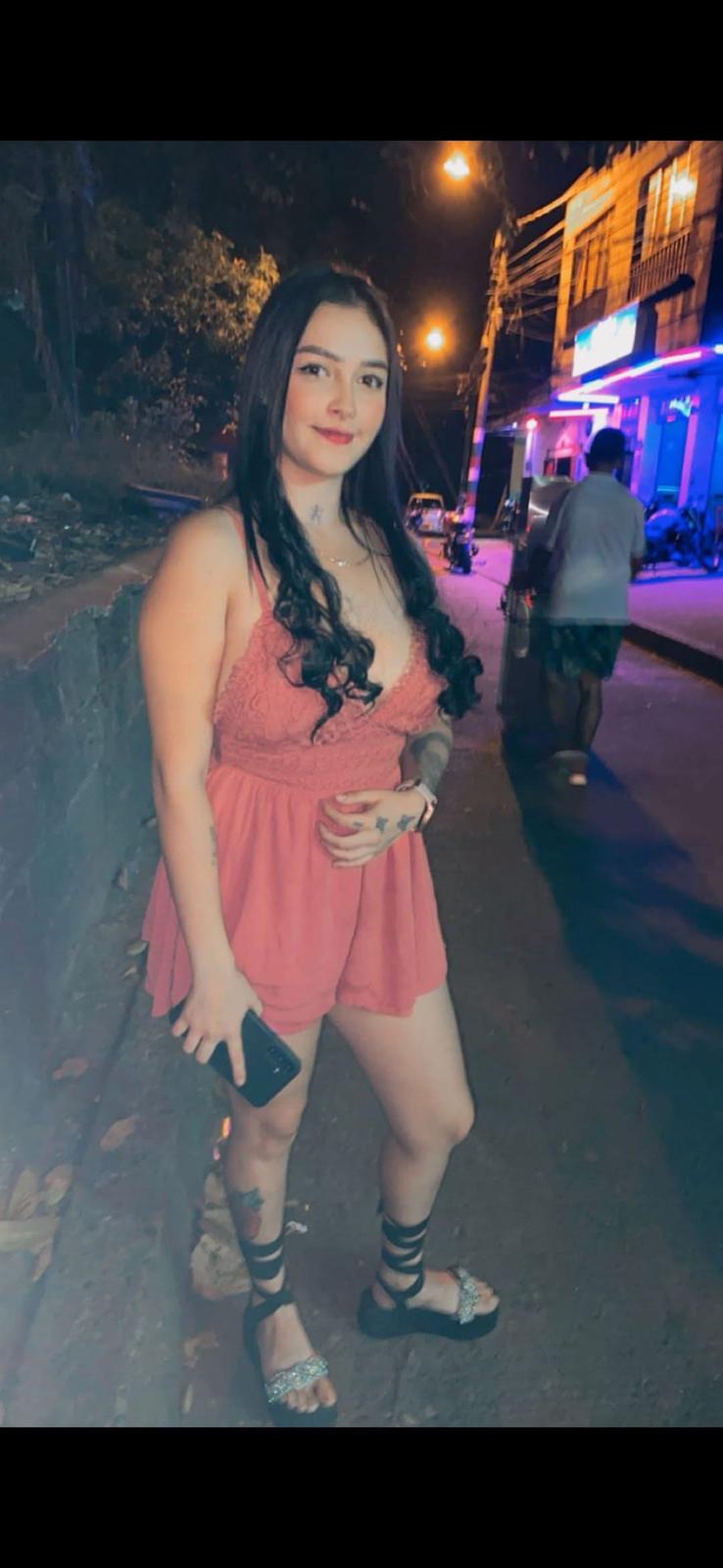 641260512 | VICTORIA | Chica