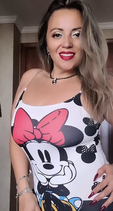 667770264 | ISABEL | Chica