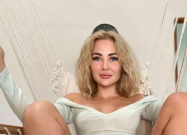 600216724 | NAYARA | Chica