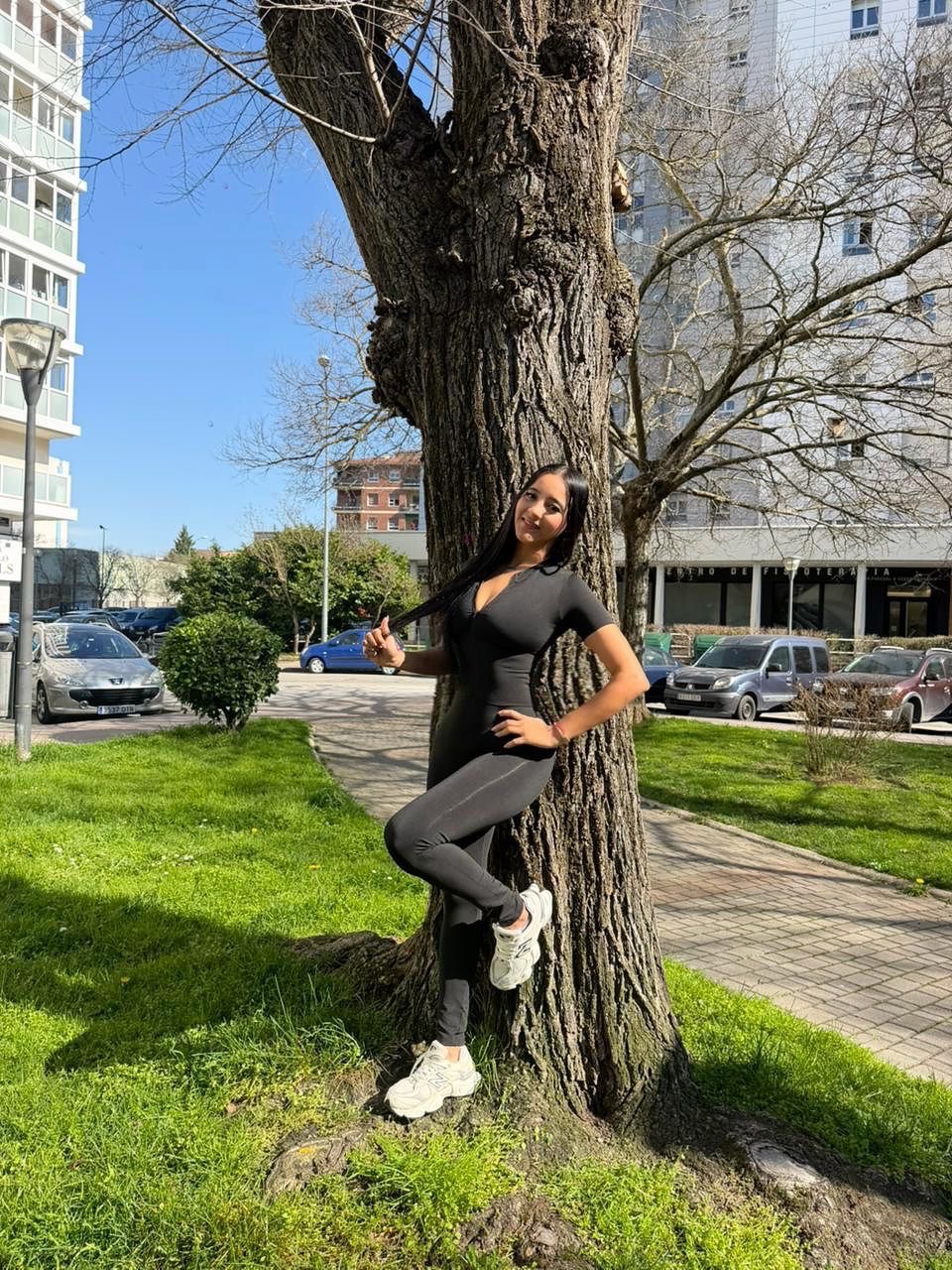 643114028 | KATY | Chica