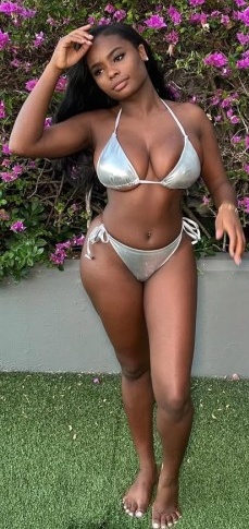 613656418 | NAOMI | Chica