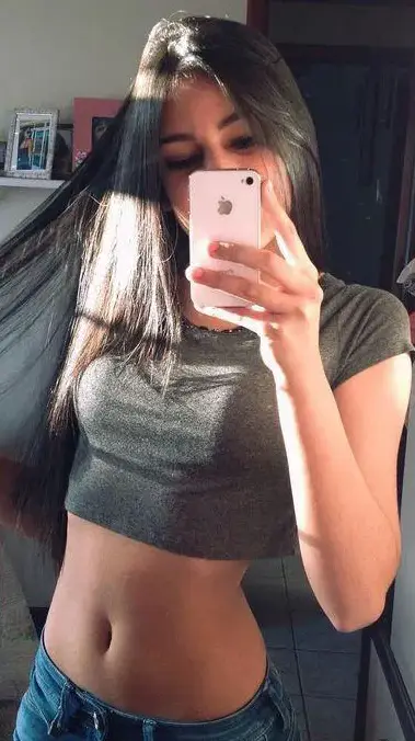 604136956 | LATINA | Chica