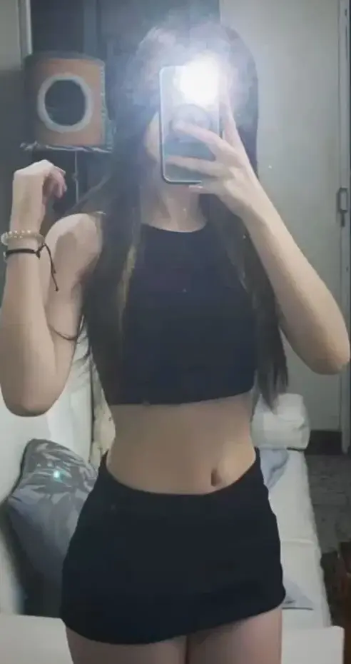 604136956 | LATINA | Chica