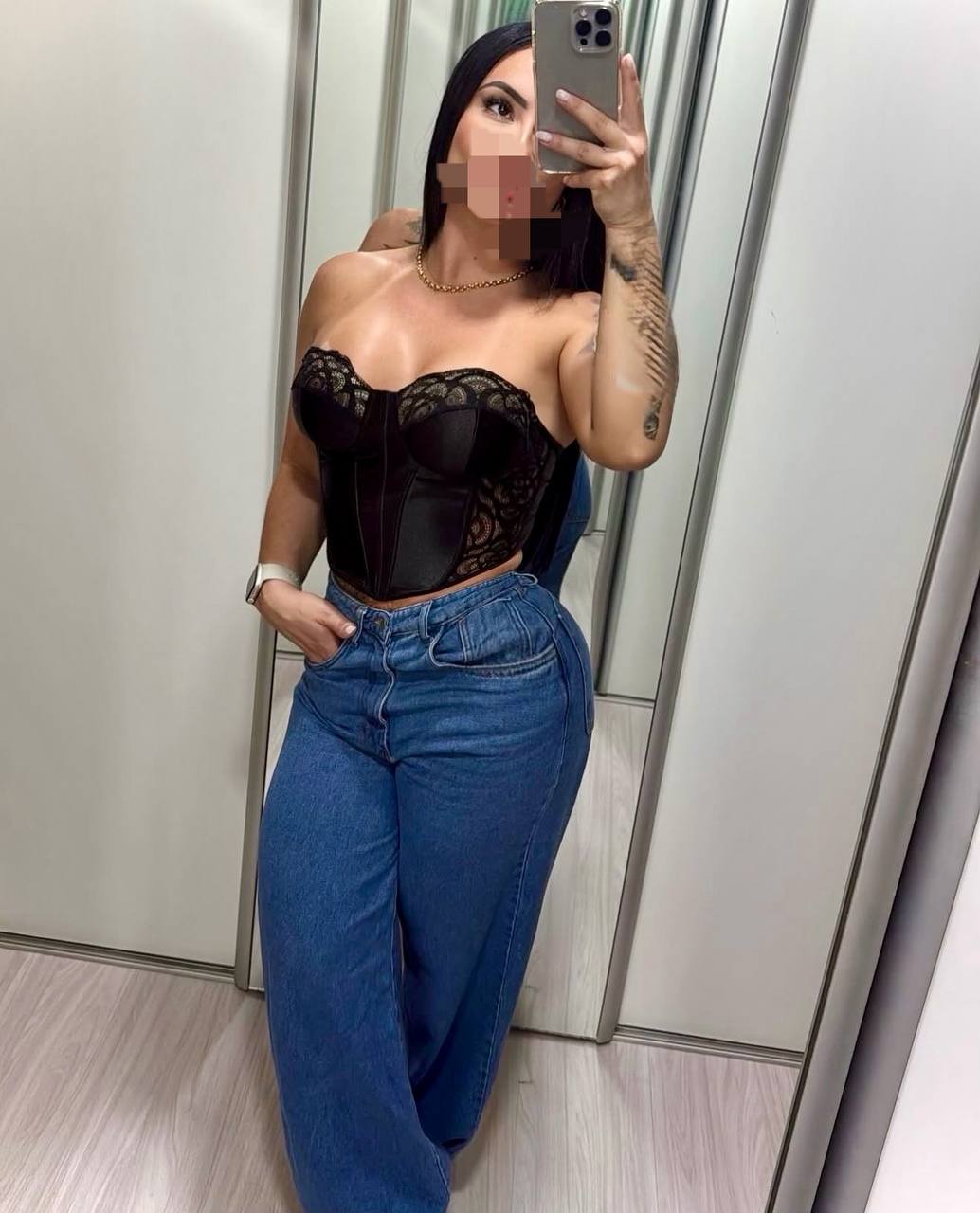 610158906 | MEL | Chica