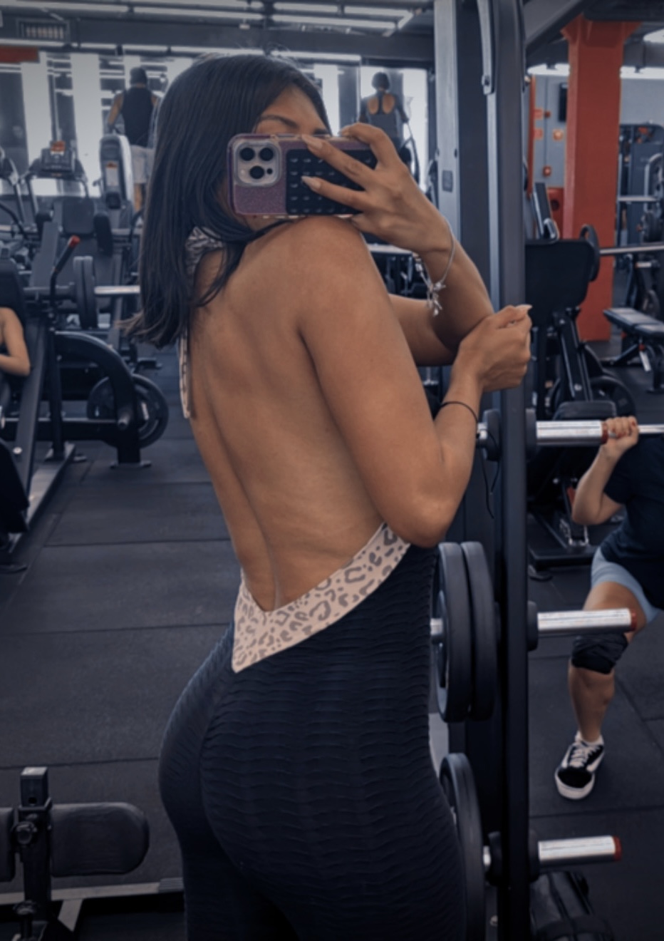 641632381 | MIKAELA | Chica