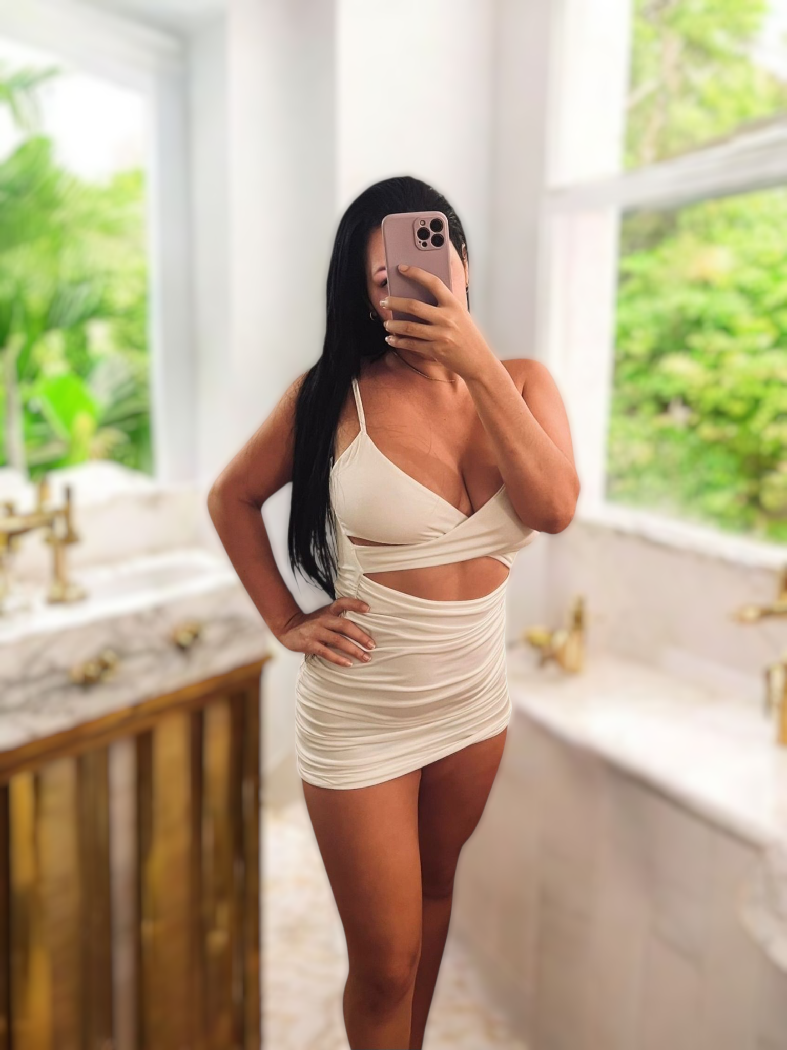 679637913 | BRENDA | Puta