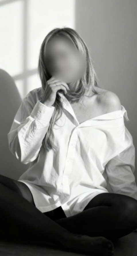 641761178 | ANA BEATRIZ | Chica