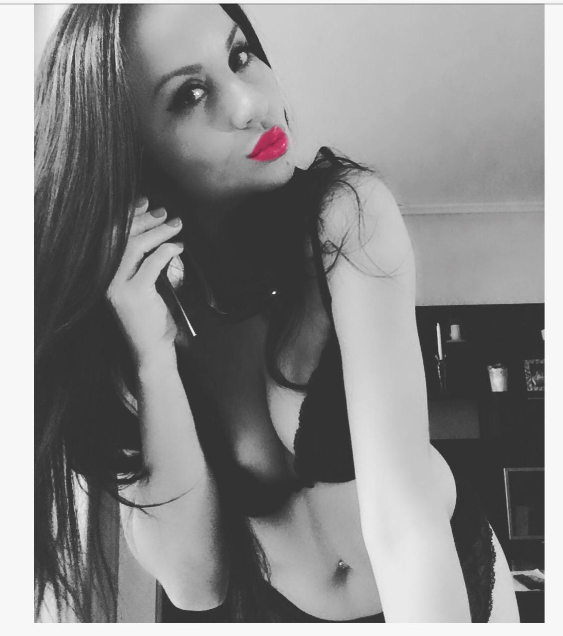 658742075 | KARLA | Chica