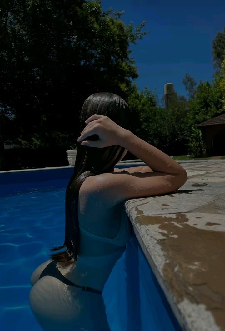 613619891 | ROXY | Chica