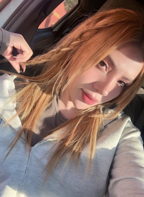 759802757 | PRETTY | Chica