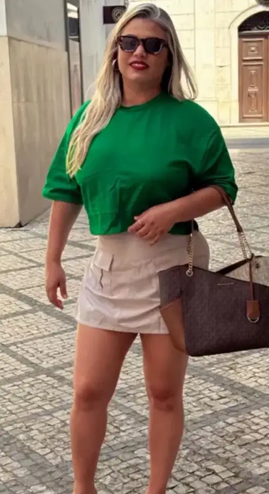 641937403 | KATIA | Chica