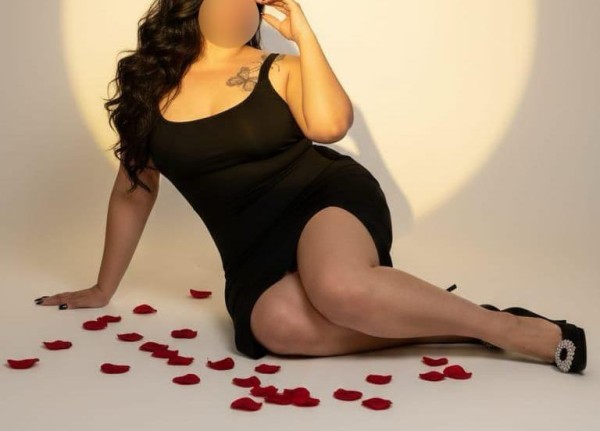 663194829 | PALOMA | Chica