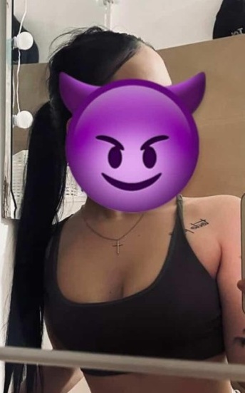 604155445 | CARLA | Chica