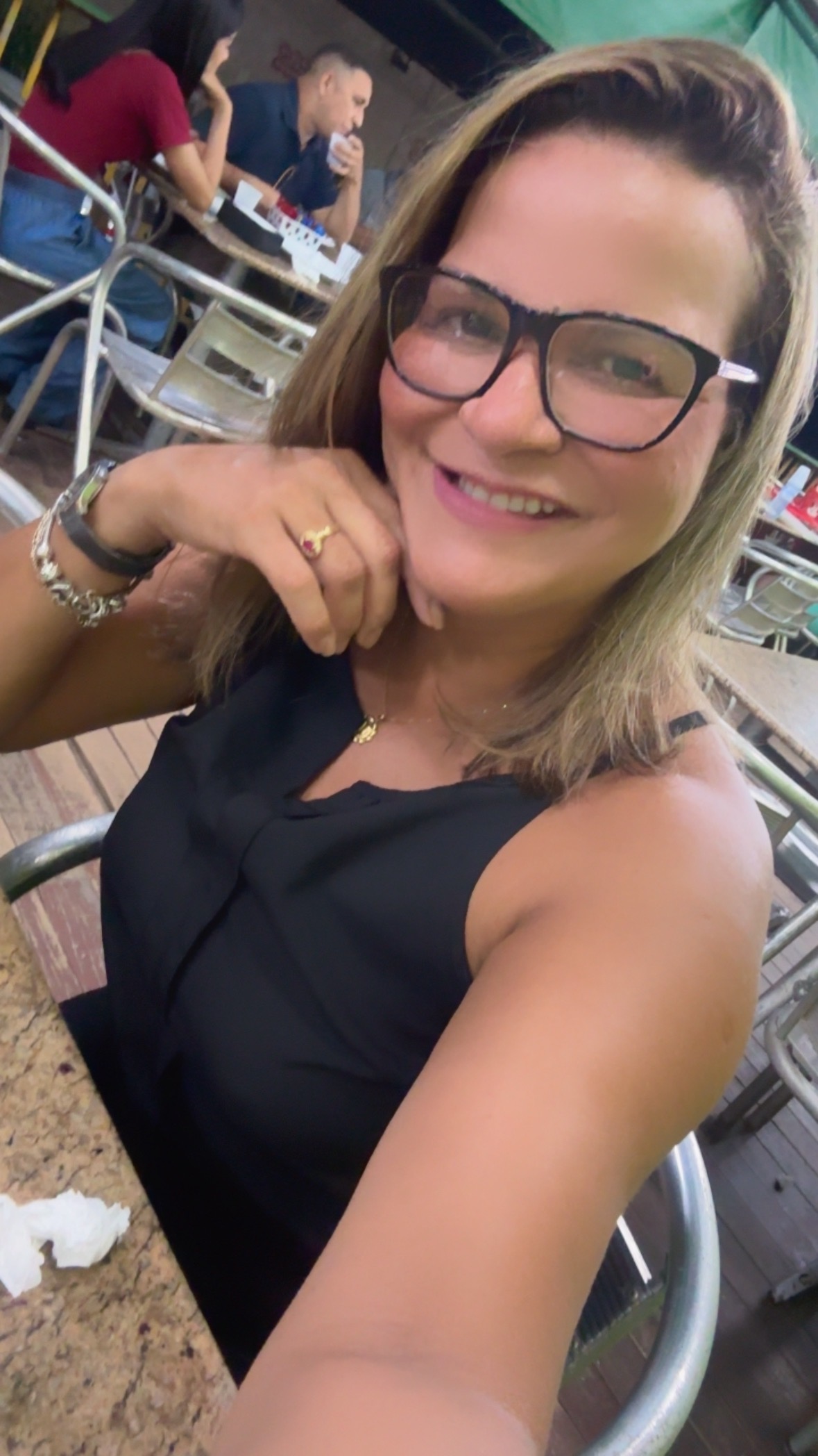 643594119 | KARLA | Chica