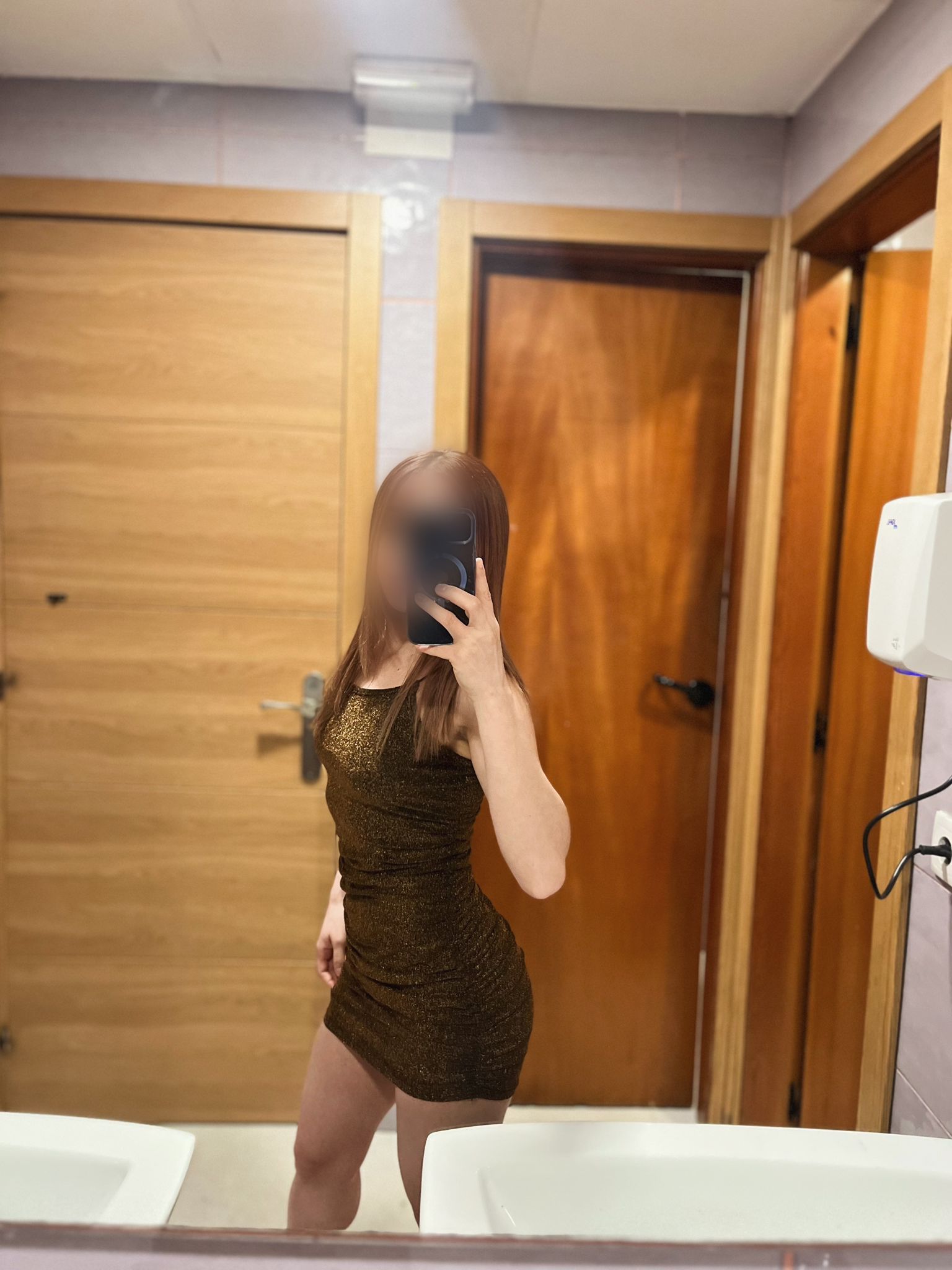 643925493 | SONIA | Chica