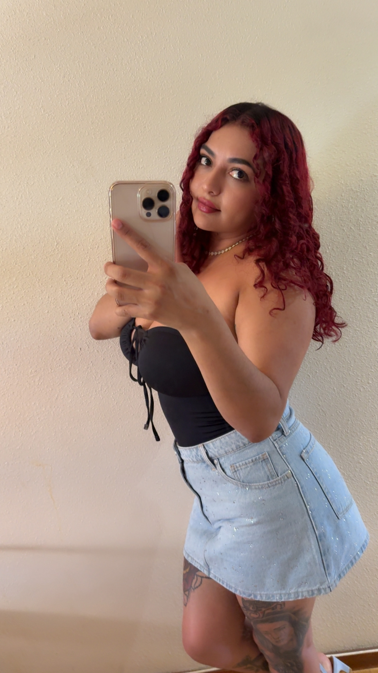 604945932 | DANIELA | Chica