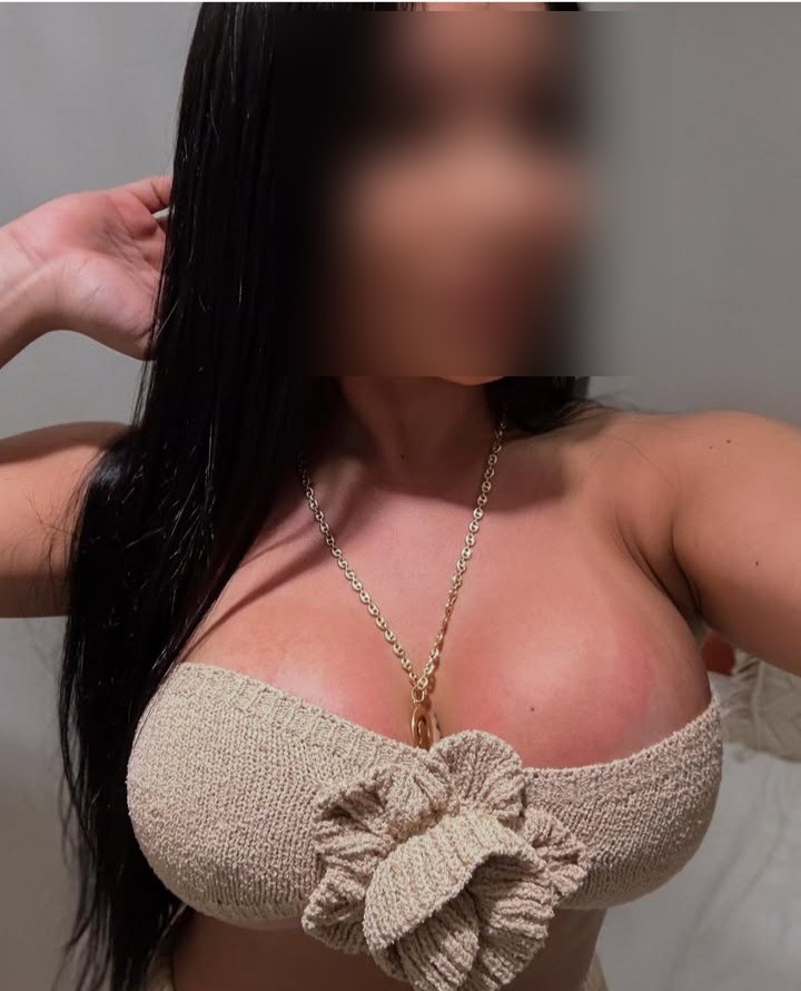 603795696 | NICOL | Chica