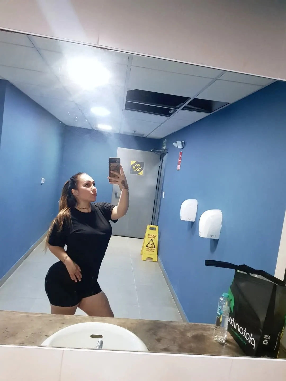 672587870 | VALENTINA | Chica