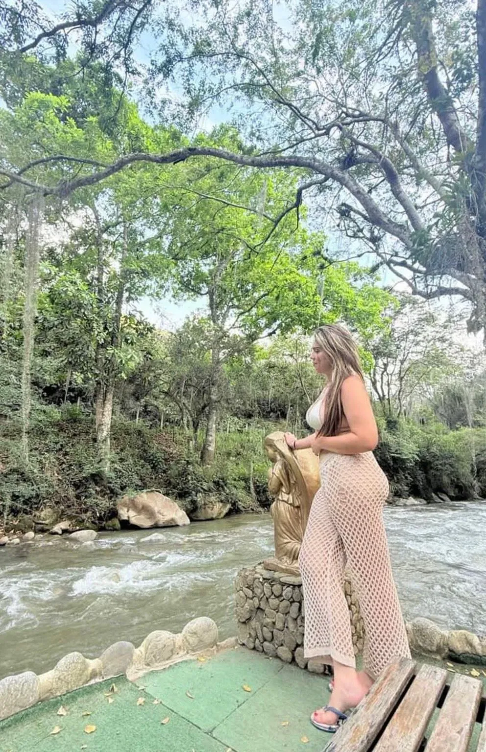 664645313 | LAURA | Chica