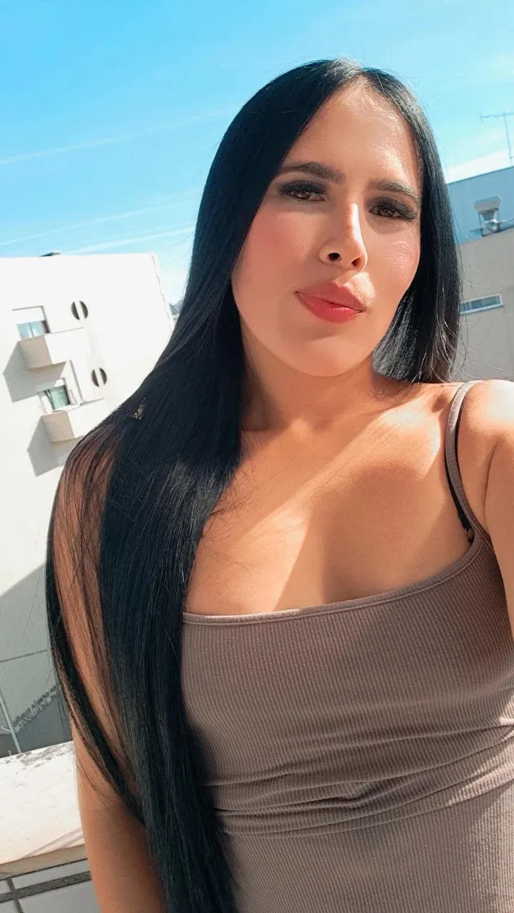 627220616 | MIA | Chica