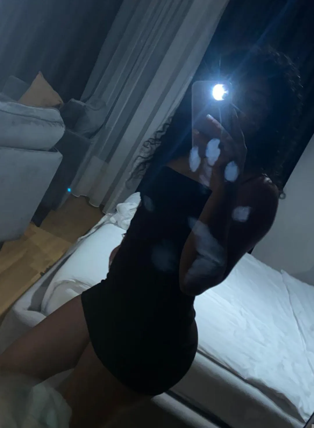 742082398 | DANIELA | Chica