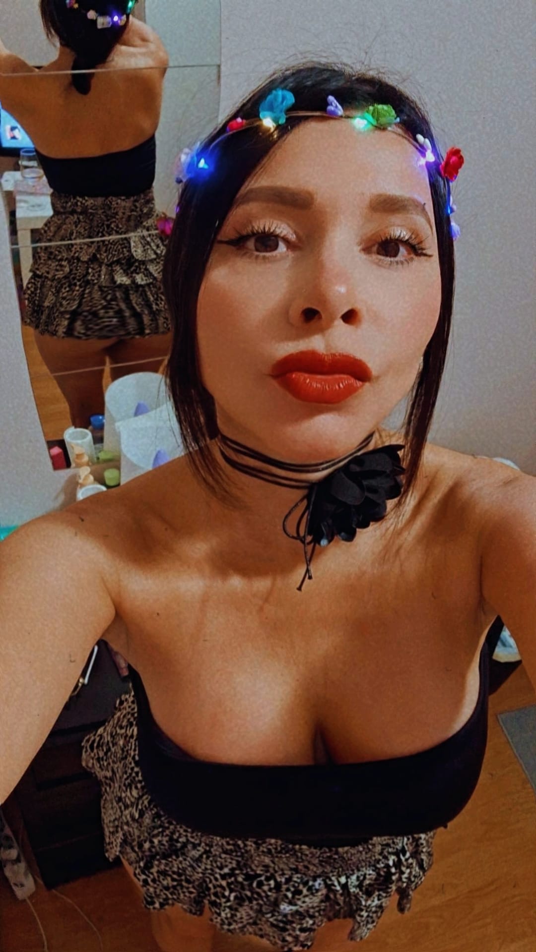 691768967 | MELODY | Chica