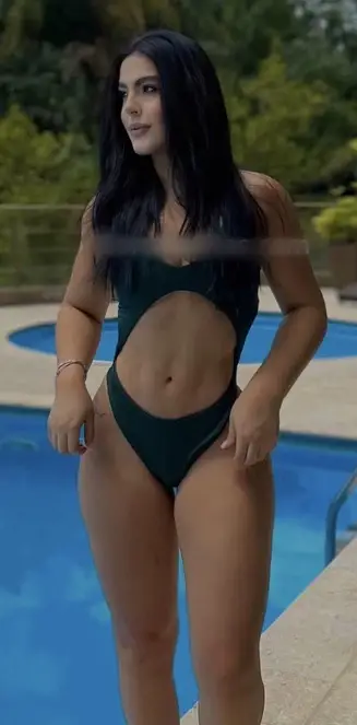 657176160 | DANIELA | Chica