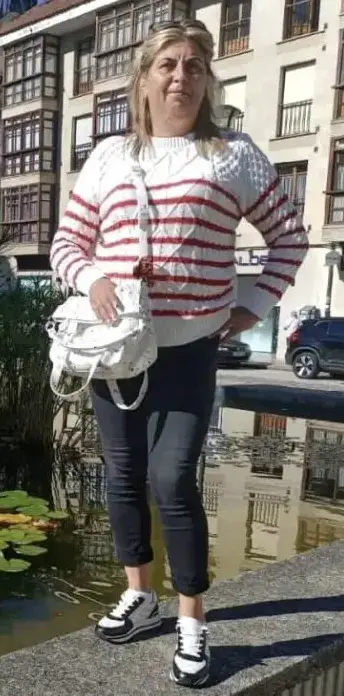 651837403 | MAYA | Chica
