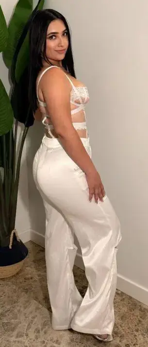 604337245 | LAURA | Chica