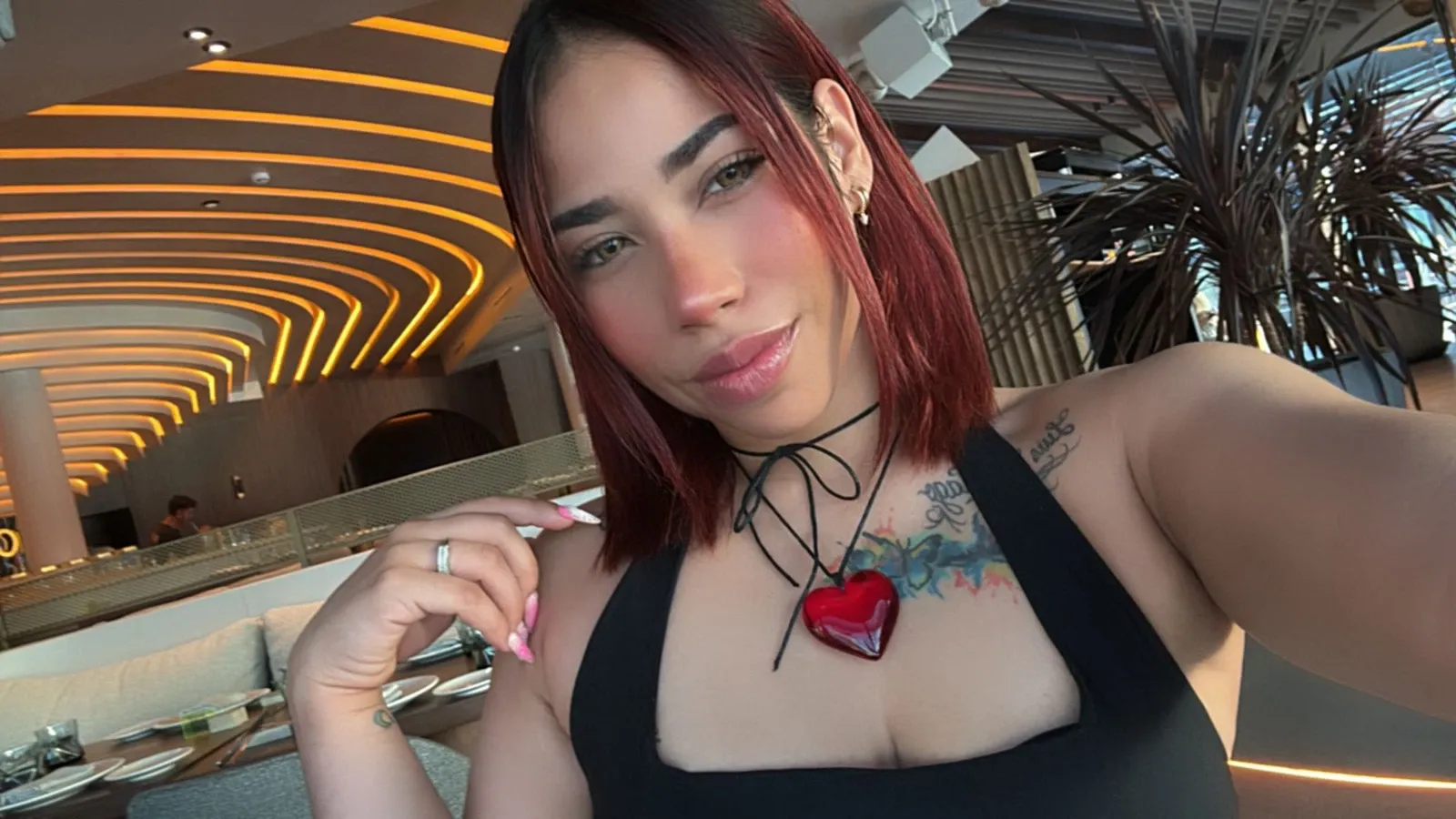 614745632 | CELESTE | Chica