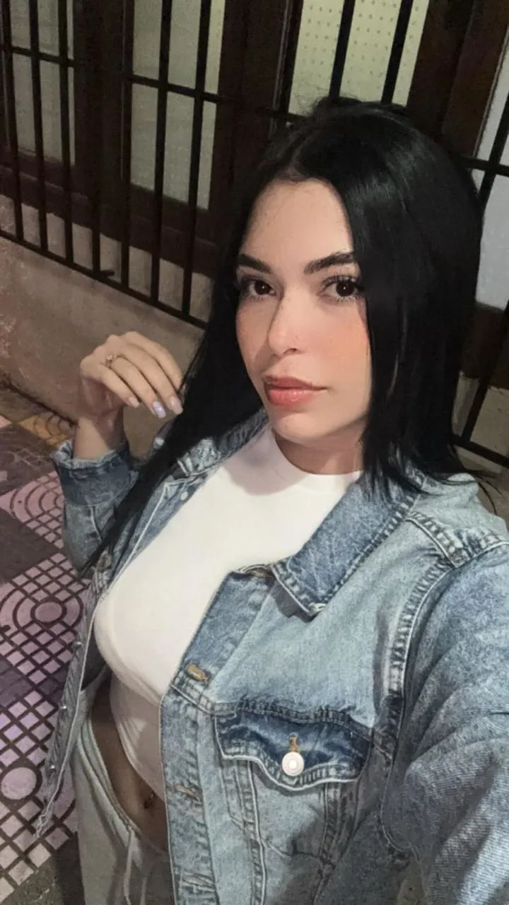 613818976 | CAMILA | Chica