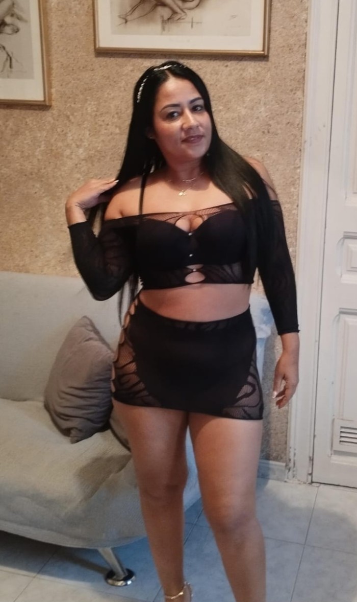 622854207 | ANDREA | Chica