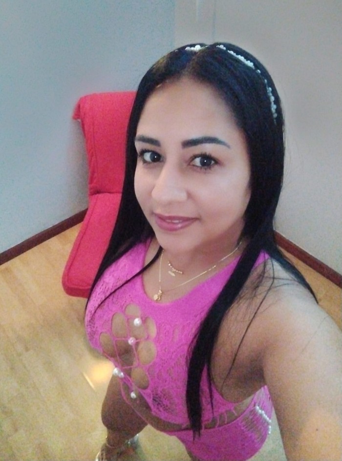 622854207 | ANDREA | Chica