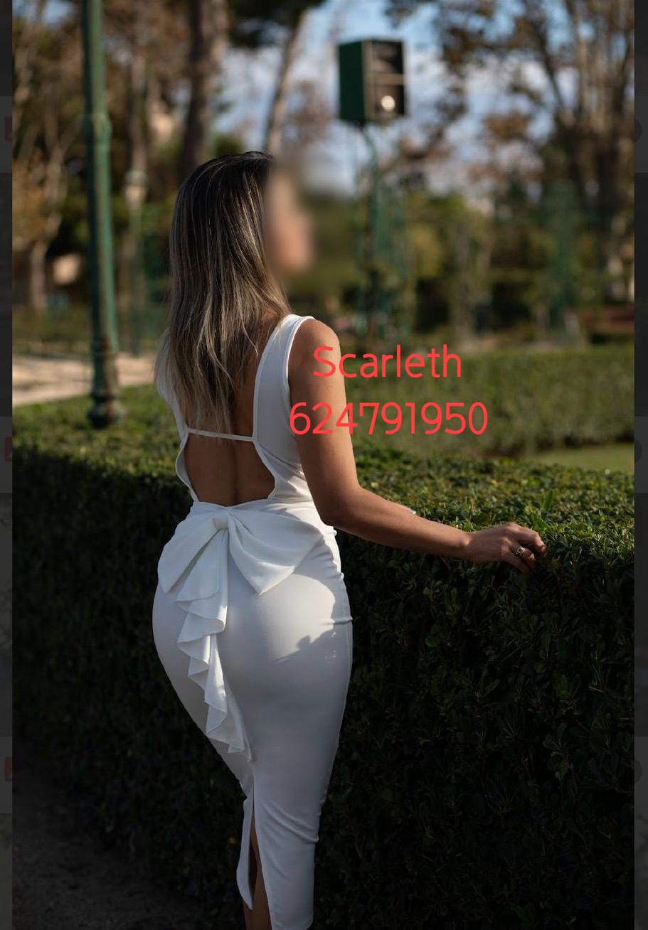 624791950 | SCARLETH | Chica