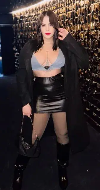 673503702 | LAURA | Chica