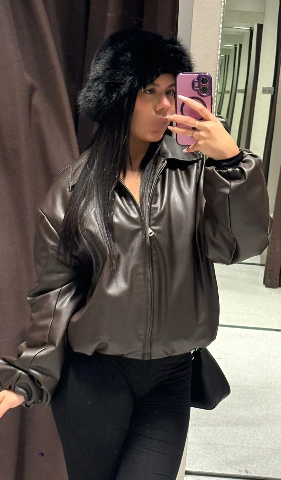 609913183 | VIOLETA | Chica