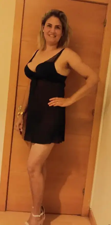 657431472 | AMANDA | Chica