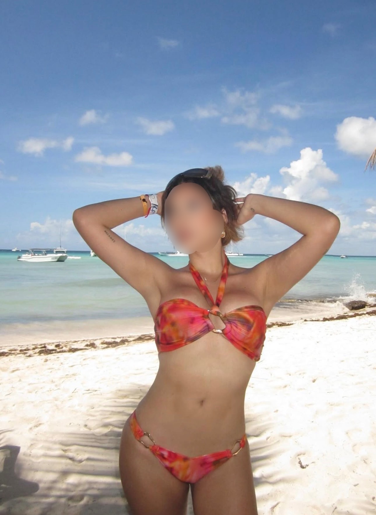 632005636 | LUNA | Chica