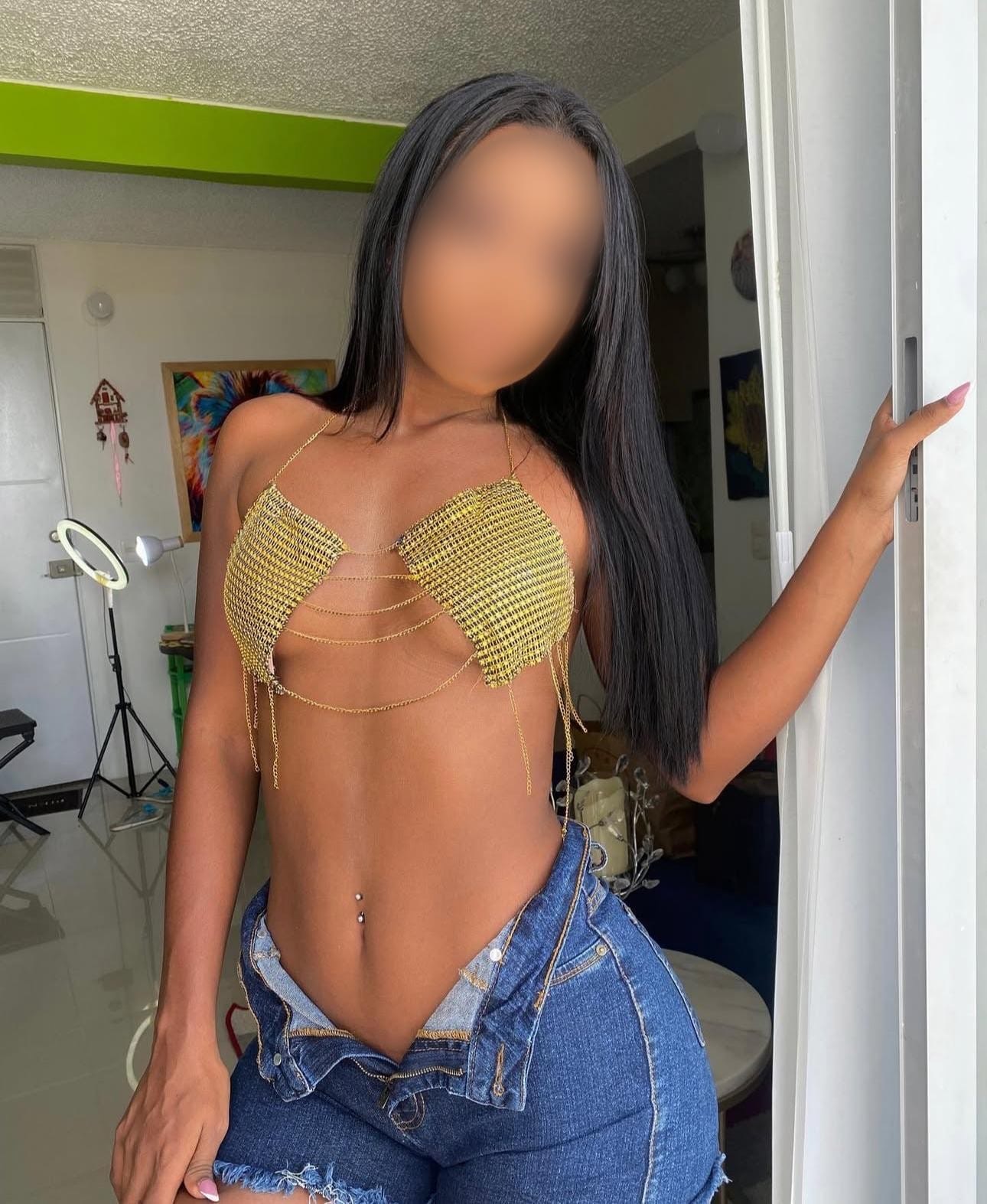 614940012 | ESTEFANIA  | Puta