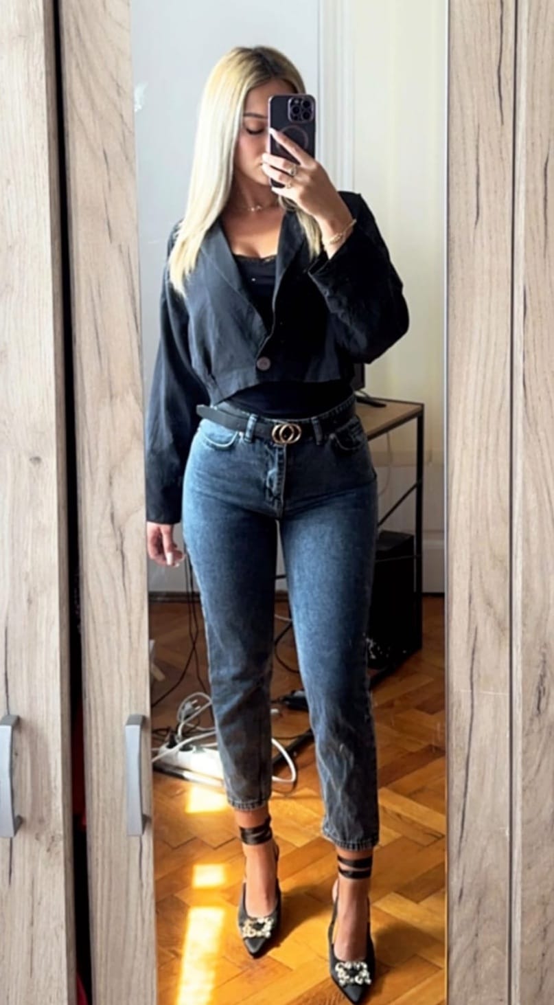 634380786 | MARIA | Chica