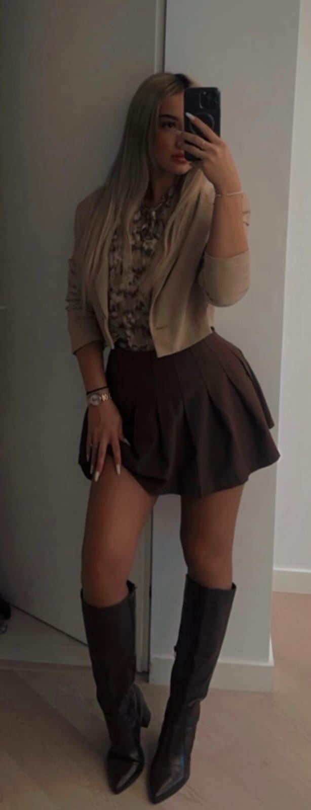 634380786 | MARIA | Chica