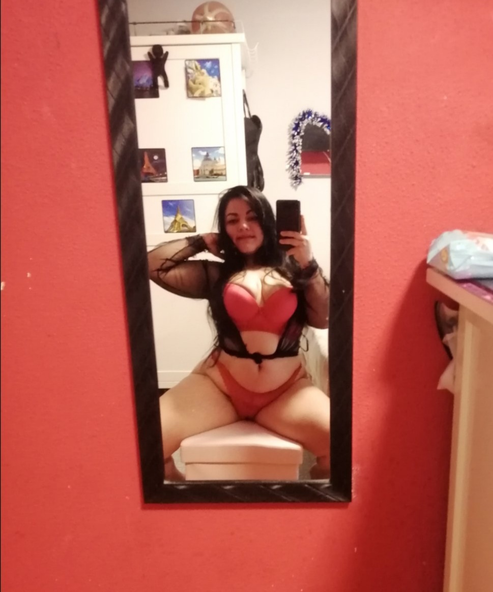 642679098 | CRISTAL | Chica