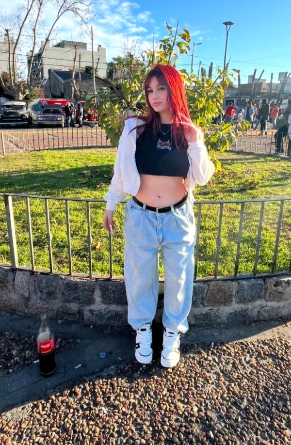 641904594 | GRECIA | Chica