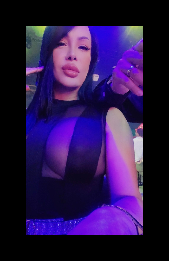 614852718 | DIANA | Transexual